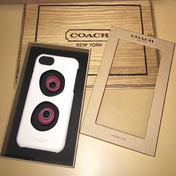 NIB - COACH ROCKY PANDA LEATHER IPHONE 7 CASE - Picture 3 of 7